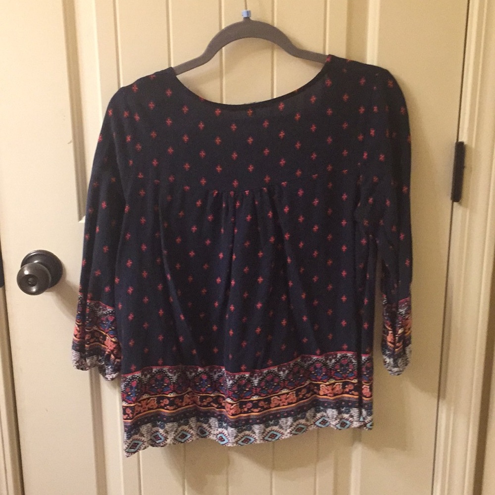 Top - Picture 4 of 8